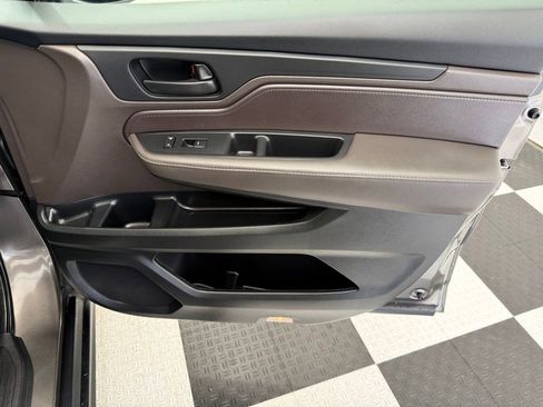 Used 2020 Honda Odyssey EX image 23