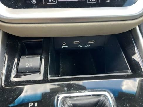 Used 2021 Subaru Outback Limited AWD/4WD image 22