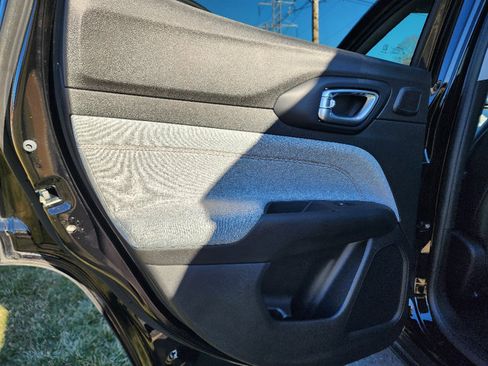 Certified 2022 Jeep Compass Latitude w/ Sun and Sound Group image 32