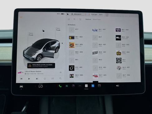 Used 2023 Tesla Model Y Long Range AWD/4WD image 11