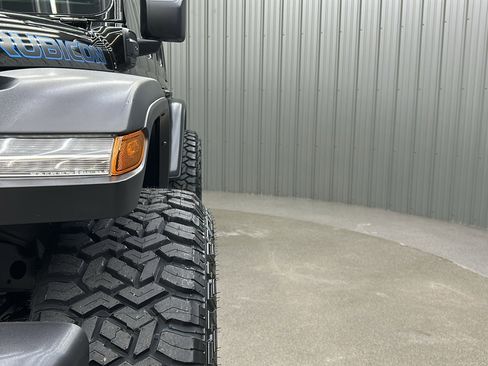 Used 2024 Jeep Wrangler Unlimited Rubicon 4xe w/ Technology Group image 15