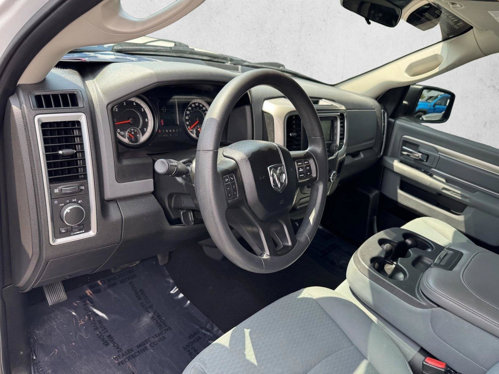 Used 2019 RAM 1500 Classic SLT AWD/4WD image 11