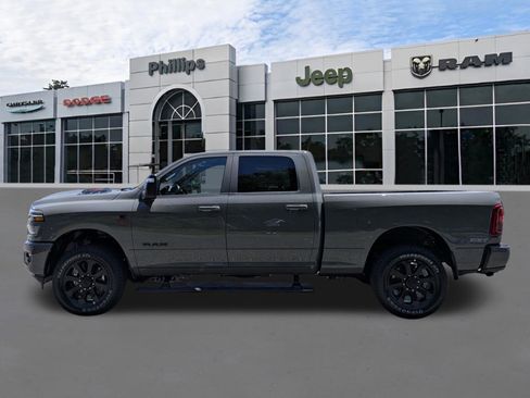New 2026 RAM 2500 Laramie AWD/4WD image 6