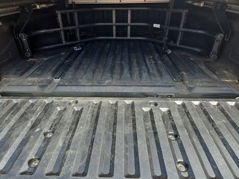 Used 2020 Nissan Frontier SV w/ Midnight Edition Floor Mats AWD/4WD image 30