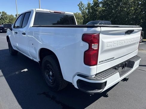 Used 2023 Chevrolet Silverado 1500 W/T w/ Z71 Off-Road Package AWD/4WD image 2
