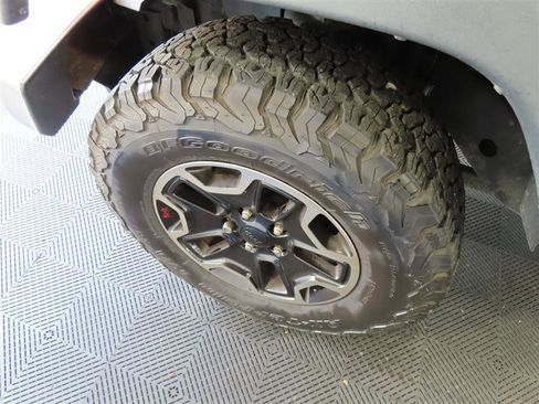 Used 2015 Jeep Wrangler Sport AWD/4WD image 6