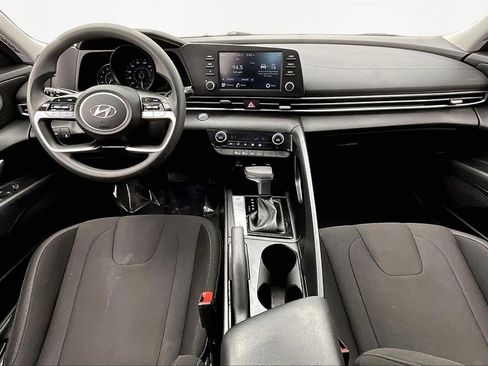 Used 2023 Hyundai Elantra SEL image 16