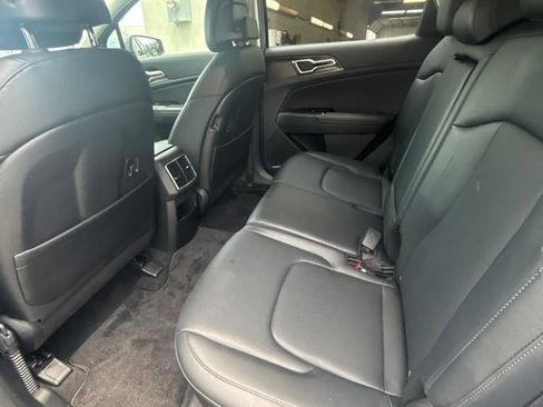 Certified 2024 Kia Sportage EX FWD image 18