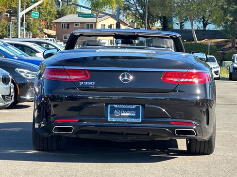 Used 2017 Mercedes-Benz S 550 Cabriolet image 4