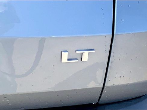 Used 2024 Chevrolet Traverse LT AWD/4WD image 8
