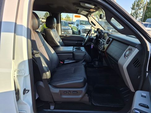 Used 2016 Ford F250 Lariat w/ Lariat Interior Package AWD/4WD image 31