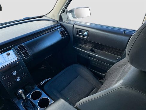 Used 2016 Ford Flex SEL image 21