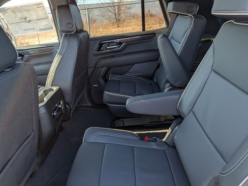 New 2026 GMC Yukon Elevation image 24