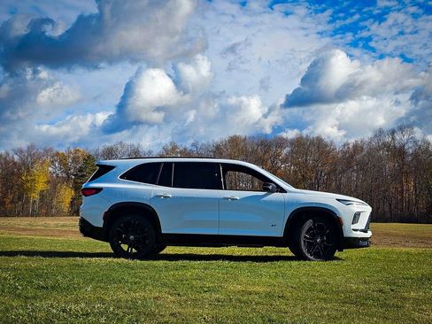 New 2026 Buick Enclave Sport Touring w/ Power Package image 3