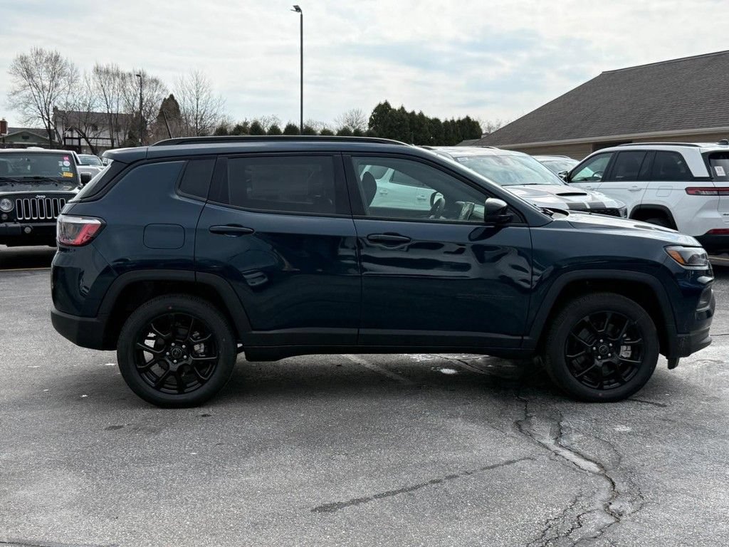 New 2026 Jeep Compass Latitude AWD/4WD image 2