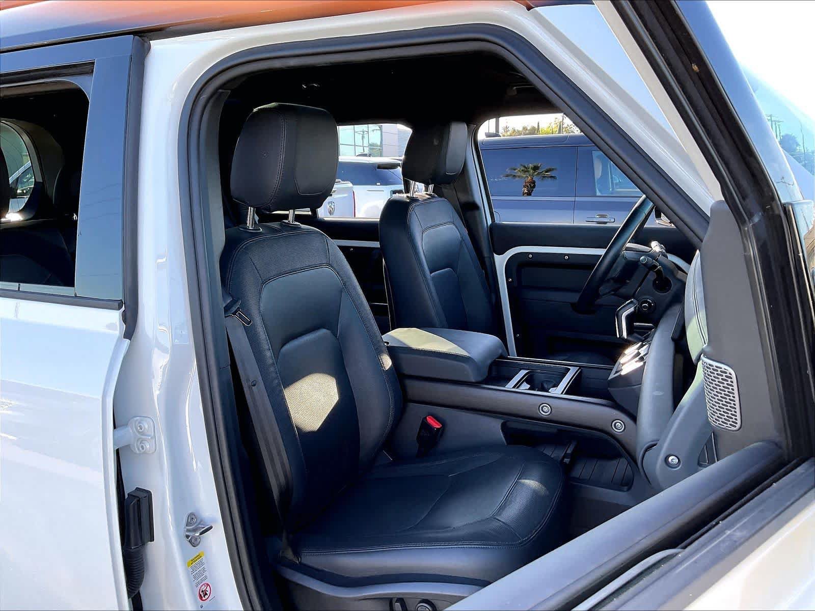 Used 2024 Land Rover Defender 110 X-Dynamic SE AWD/4WD image 7