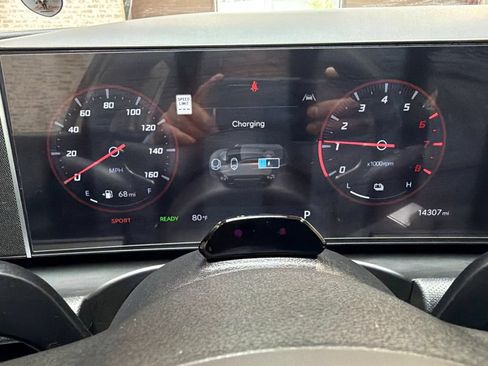 Used 2025 Hyundai Tucson SEL AWD/4WD image 26