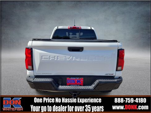 Used 2026 Chevrolet Colorado ZR2 w/ Technology Package AWD/4WD image 7