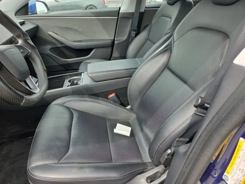 Used 2024 Tesla Model 3 Standard Range RWD image 4
