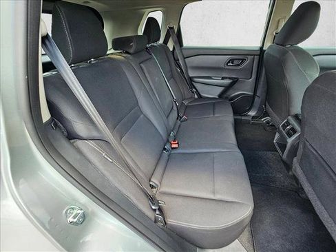 Used 2024 Nissan Rogue S AWD/4WD image 18
