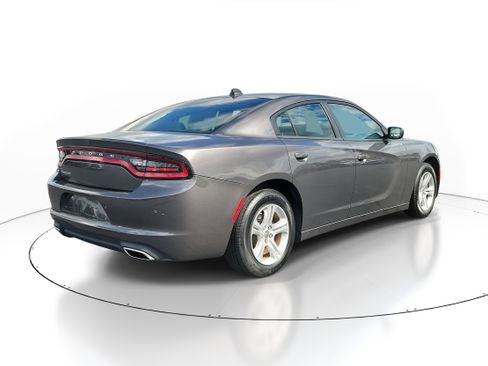 Used 2023 Dodge Charger SXT image 4
