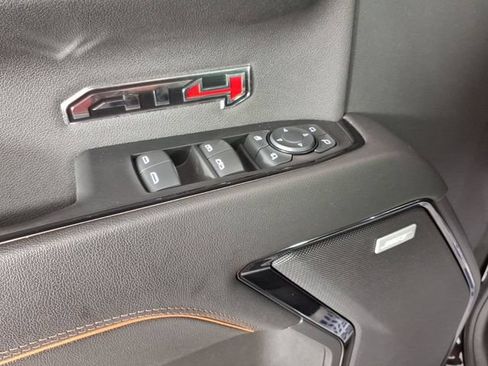 Used 2024 GMC Sierra 1500 AT4 w/ Technology Package AWD/4WD image 14