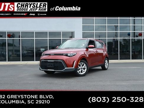 Used 2023 Kia Soul LX w/ LX Technology Package FWD image 1