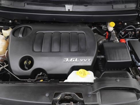 Used 2014 Dodge Journey SXT image 28