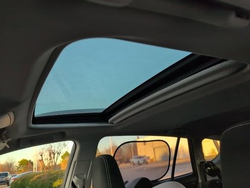 Used 2018 Toyota RAV4 XLE image 14