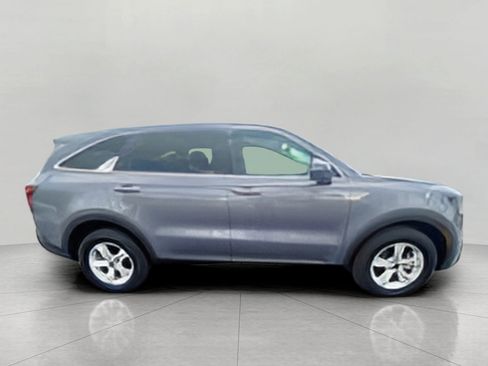 Used 2023 Kia Sorento LX AWD/4WD image 3