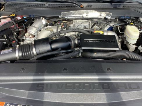 Used 2018 Chevrolet Silverado 2500 High Country w/ Duramax Plus Package image 18