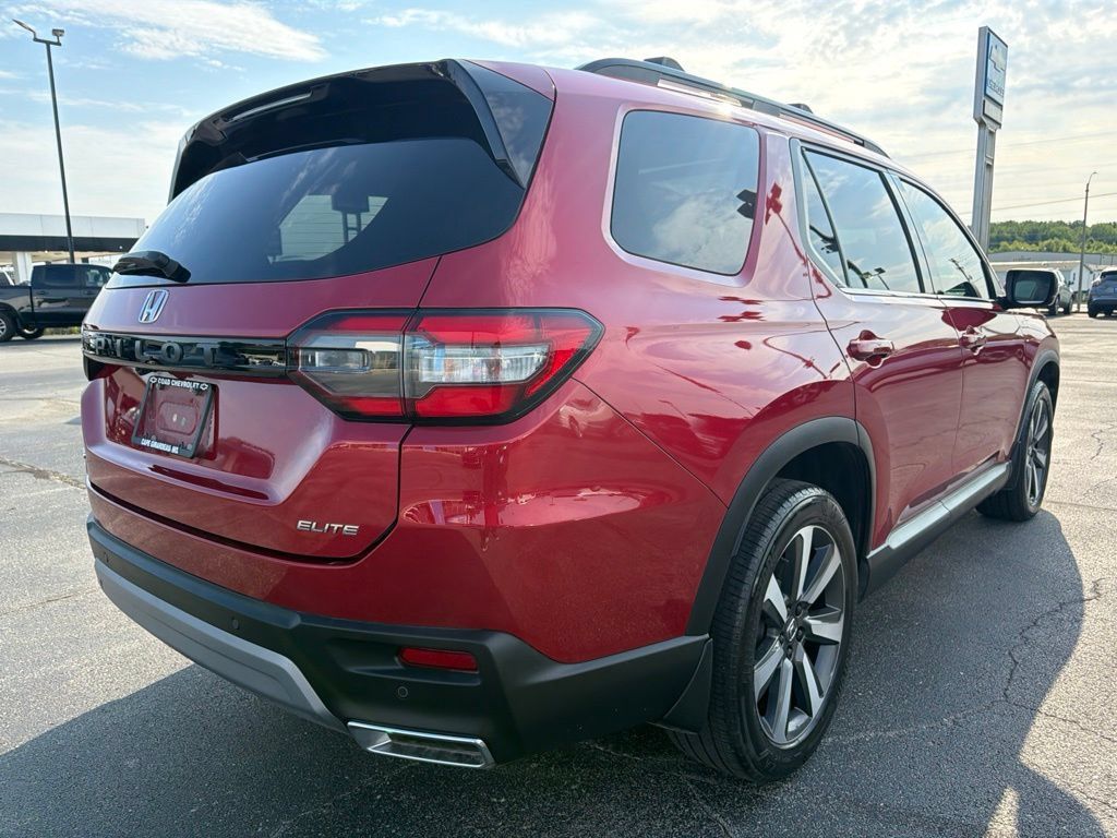 Used 2023 Honda Pilot Elite image 3
