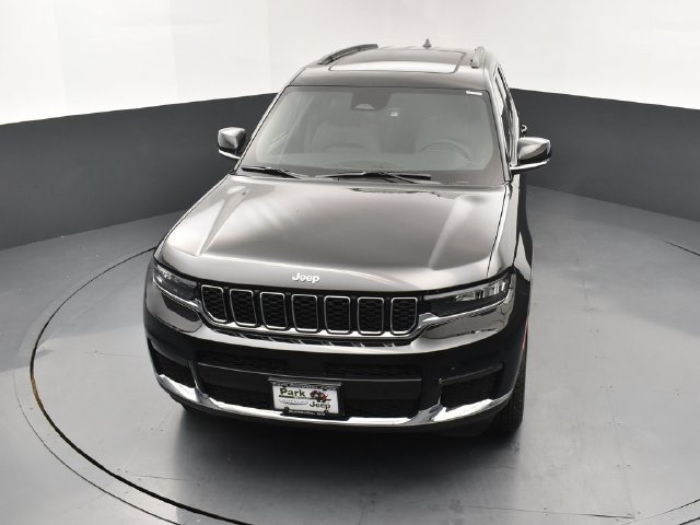 Used 2025 Jeep Grand Cherokee L Limited w/ Trailer Tow Package AWD/4WD image 14