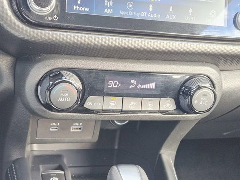 Used 2021 Nissan Kicks SV image 27