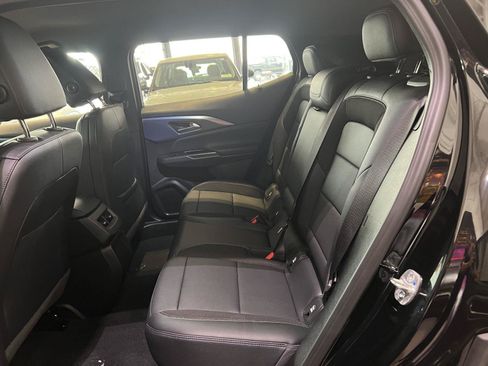 Used 2026 Chevrolet Equinox EV LT FWD image 12