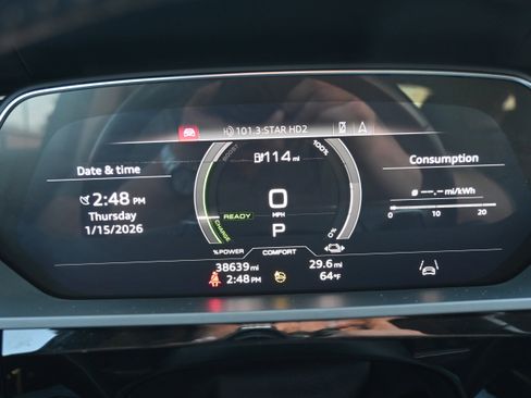 Used 2021 Audi e-tron Prestige w/ Prestige Package image 32