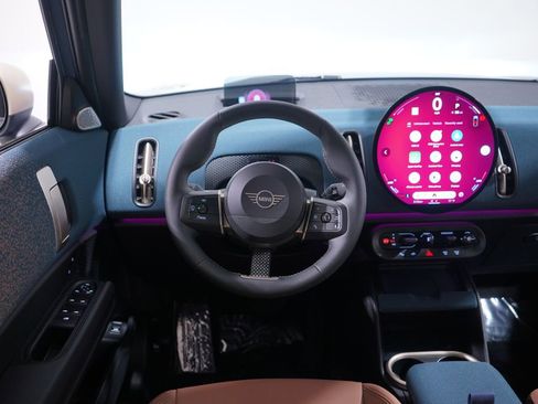 Used 2025 MINI Cooper Countryman SE w/ Comfort Package Max image 11