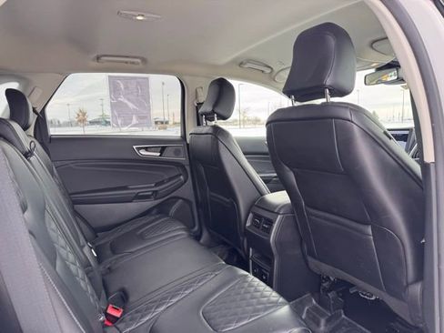 Used 2023 Ford Edge Titanium image 25