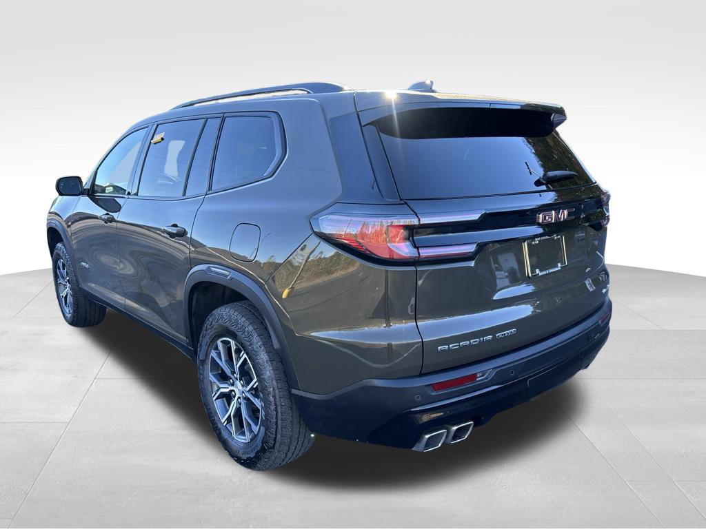 Used 2025 GMC Acadia AT4 AWD/4WD image 3