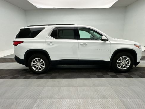 Certified 2020 Chevrolet Traverse LT w/ LPO, Black Accent Package AWD/4WD image 8
