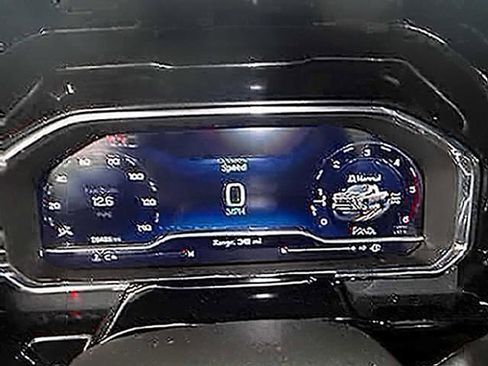 Used 2025 Chevrolet Silverado 3500 LT w/ Safety Package AWD/4WD image 16