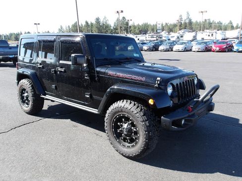 Used 2015 Jeep Wrangler Unlimited Rubicon AWD/4WD image 7