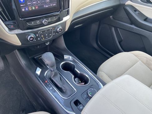 Used 2023 Chevrolet Traverse LT w/ LPO, Cargo Package AWD/4WD image 38