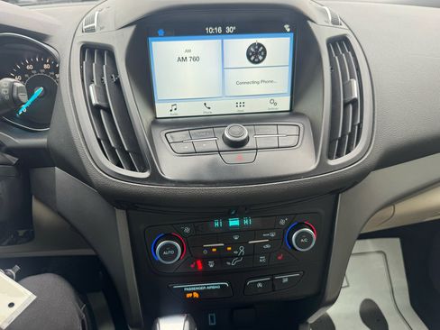 Used 2018 Ford Escape SEL image 22