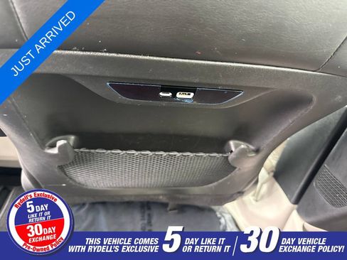 Certified 2024 Chrysler Pacifica Touring-L FWD image 31