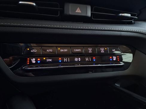 Certified 2023 Buick Envision Avenir image 10