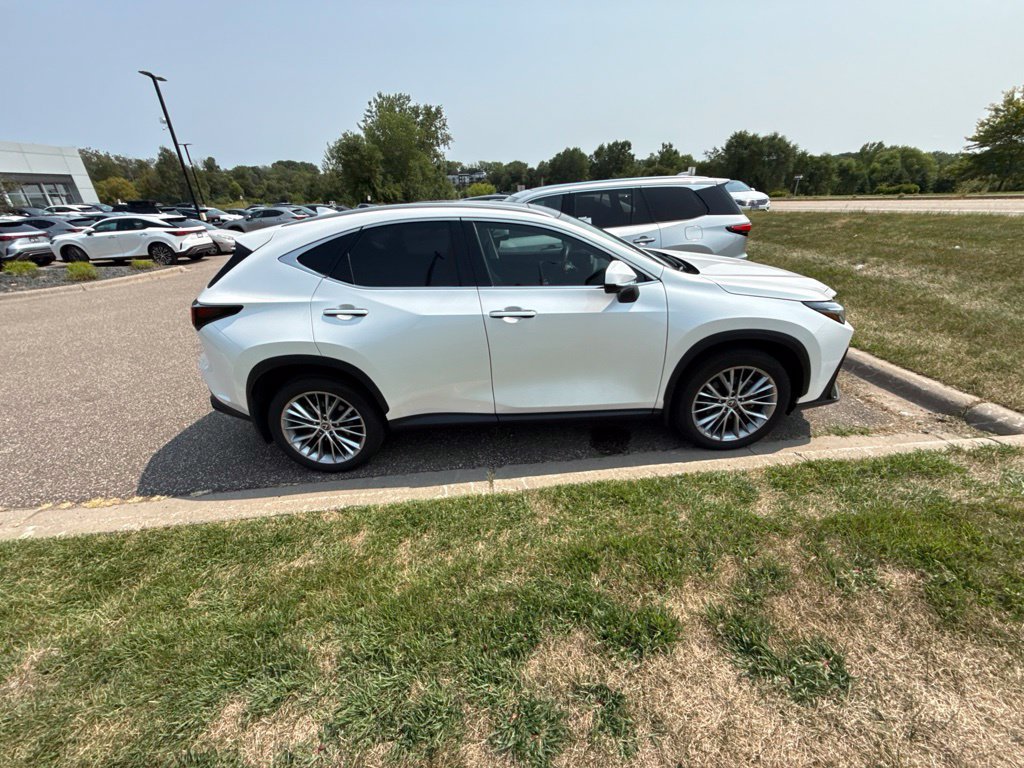 Used 2024 Lexus NX 350 AWD w/ Vision Package image 9