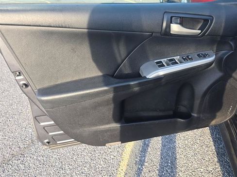 Used 2013 Toyota Camry SE FWD image 14