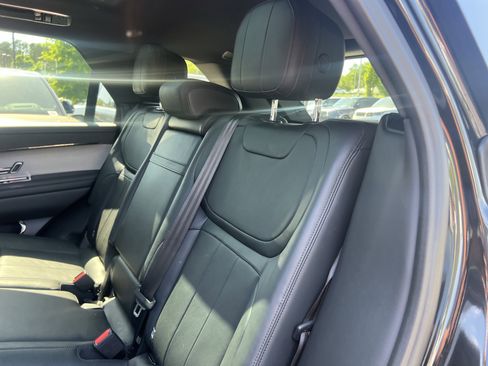 Used 2024 Land Rover Range Rover Sport SE AWD/4WD image 31