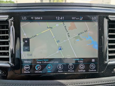 Used 2020 Chrysler Pacifica Limited w/ Advanced Safetytec Group FWD image 27